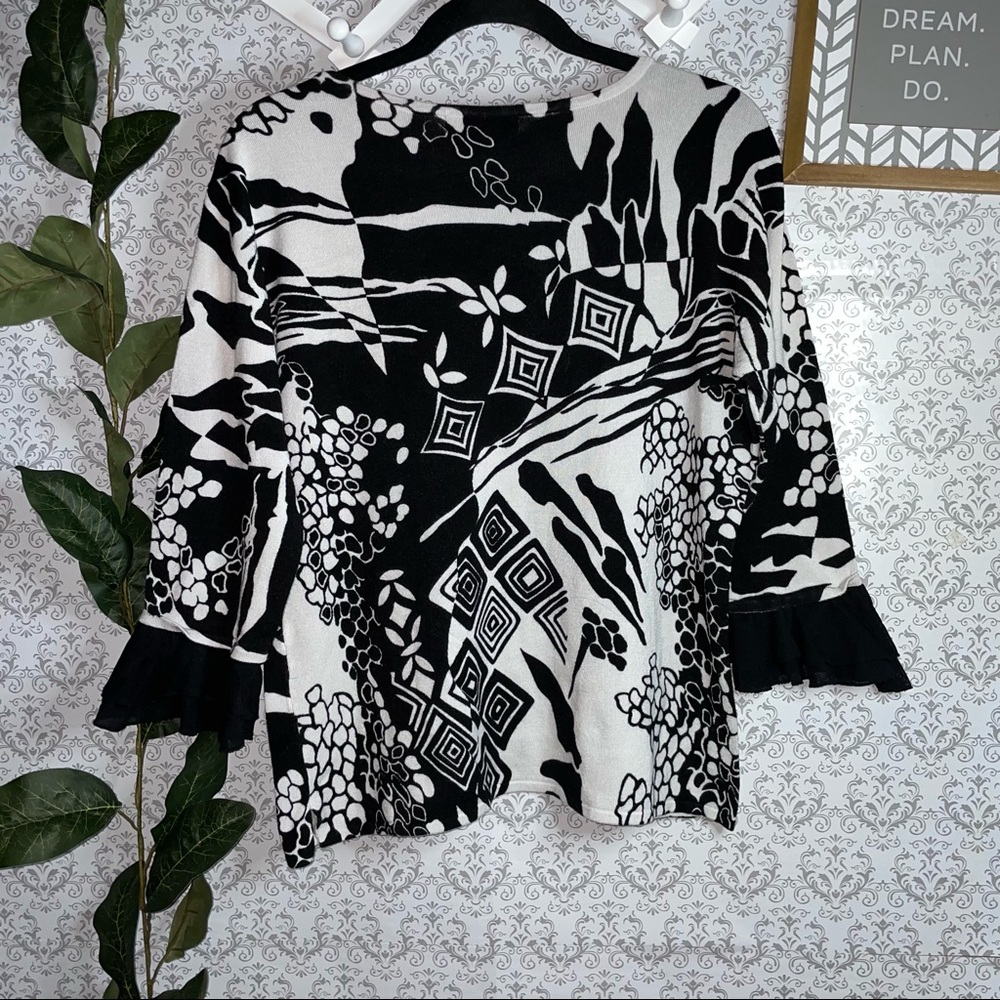 a la Carter blouse women’s size large black-white  top 3/4 sleeve ruffle - Picture 7 of 15